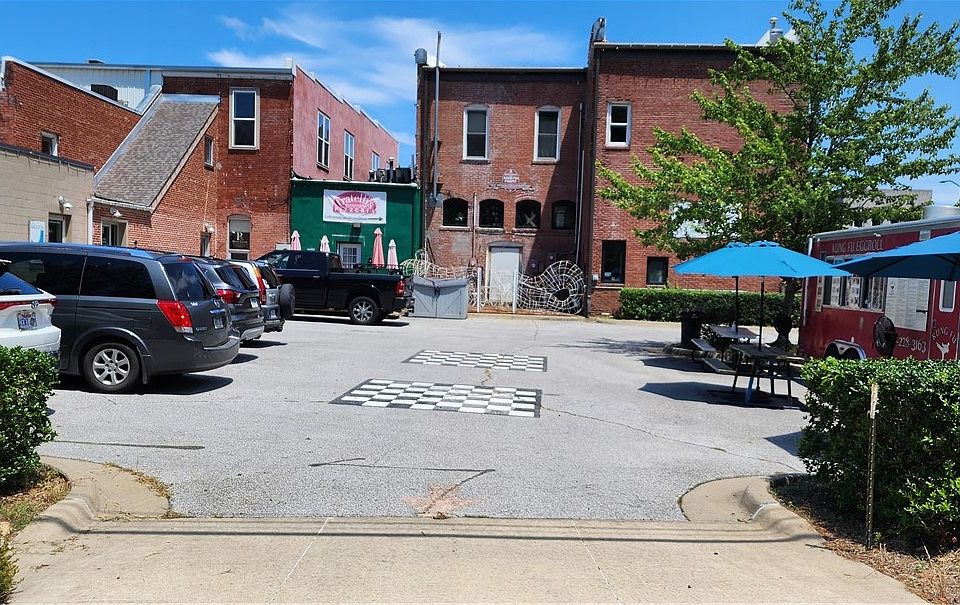 1st image of 117 S Mount Olive St #5