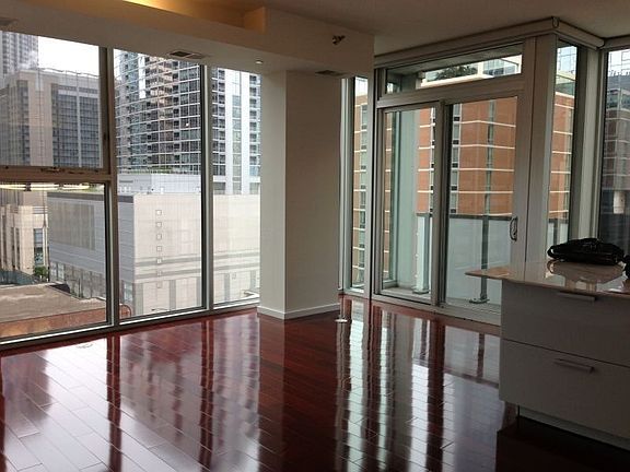 4th image of 550 N Saint Clair St APT 1204