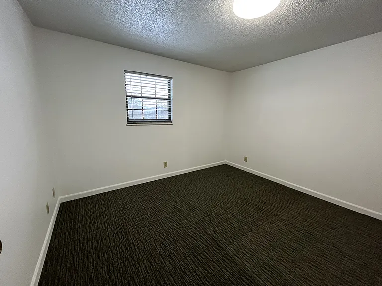 144 Mason St #8 — Photo 10