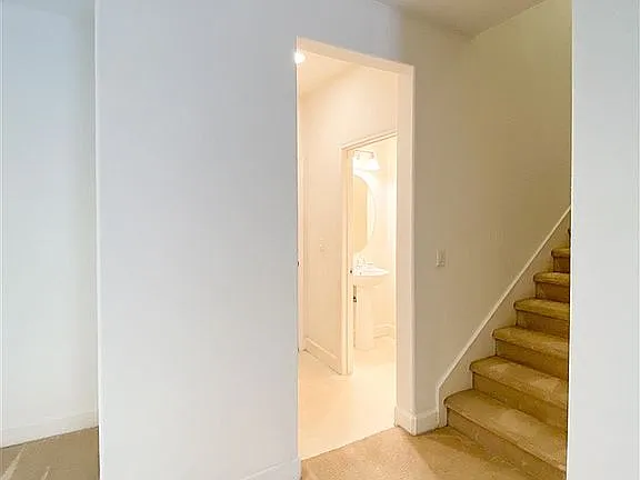 2057 De Anza Ln — Photo 18