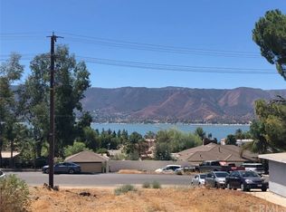 1007 Summer Ave, Lake Elsinore, CA 92530