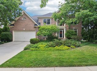 1560 Fairway Cir, Geneva, IL 60134