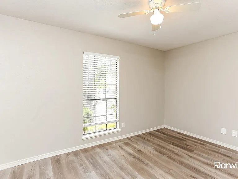 5506 Vagas Dr — Photo 10