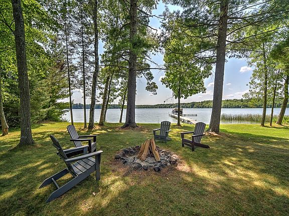 4th image of 8687 Grover Point Road