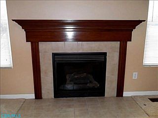 5th image of 794 Manchester Cir N