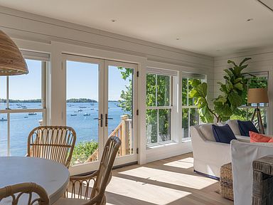 21 Mason St, Falmouth, ME 04105 | Zillow