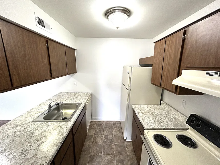 Thornridge Apartments — Photo 72