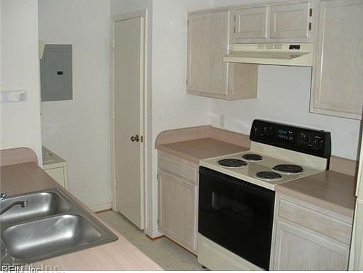 5th image of 1748 Pattington Cir