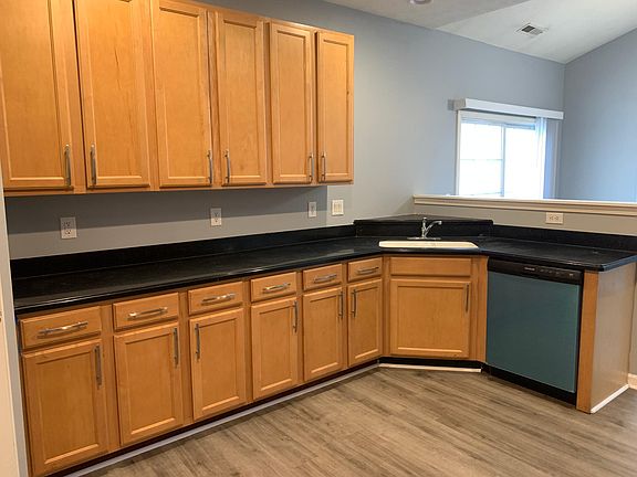 3rd image of 9731 Green Knoll Dr #5306