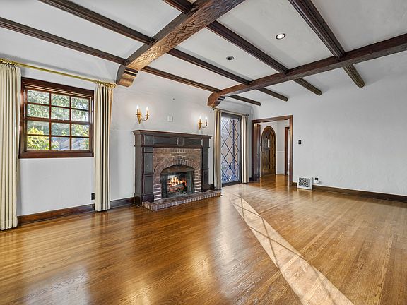 5th image of 1637 Don Carlos Ave