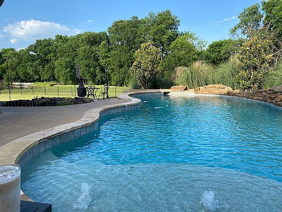 5th image of 1700 Caman Park Dr