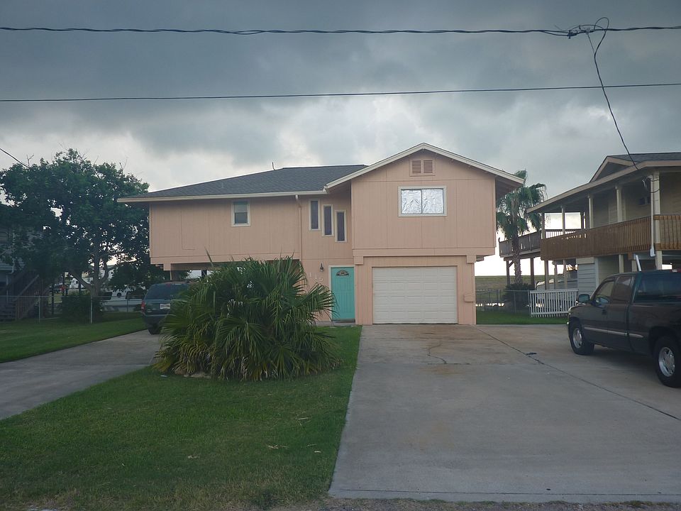 2012 Front View - Garage