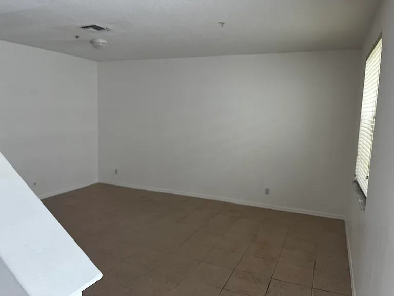 1554 Limetree Bay Ave — Photo 25