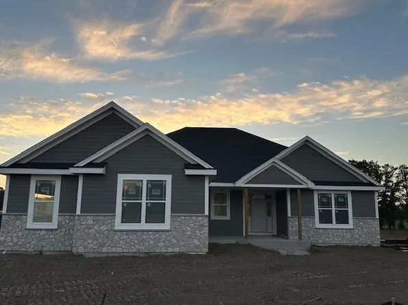 W207 N5817 Muirfield DRIVE, Menomonee Falls, WI 53051