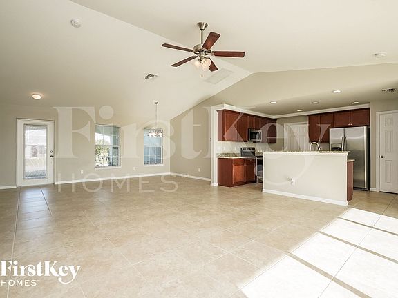 5th image of 1121 NW Juanita Pl