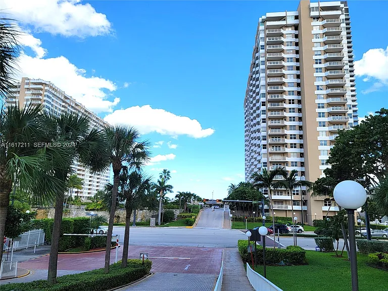 1980 S Ocean Dr #2C — Photo 67