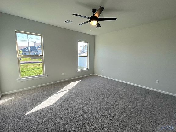 4th image of 108 Villa Dr