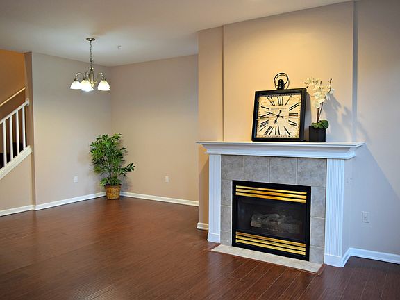 3rd image of 22754 NE 4th St #48