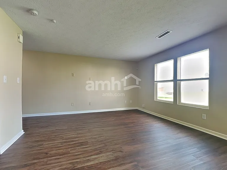 4039 Tahoe Dr — Photo 5