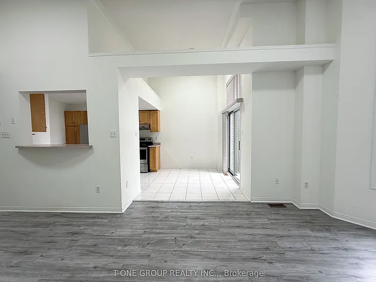 90 Bridlepath St — Photo 5