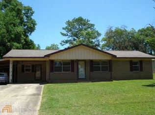 100 Laverne Dr, Warner Robins, GA 31088