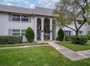 5800 Hollywood Blvd APT 222, Sarasota, FL 34231