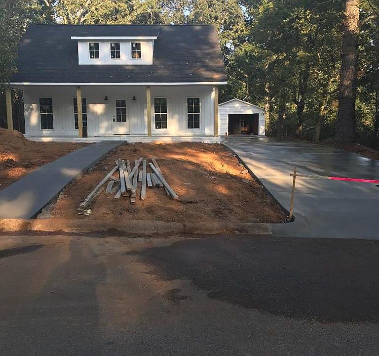 2nd image of 333 Beverly Ave