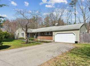 14 Colonial Dr, Kennebunk, ME 04043