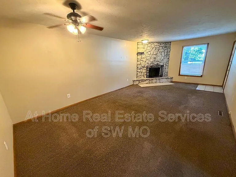 3304 E Portland St #B — Photo 3
