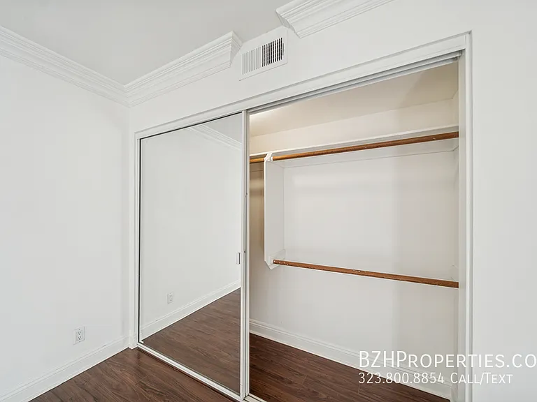 1508 Greenfield Ave — Photo 18