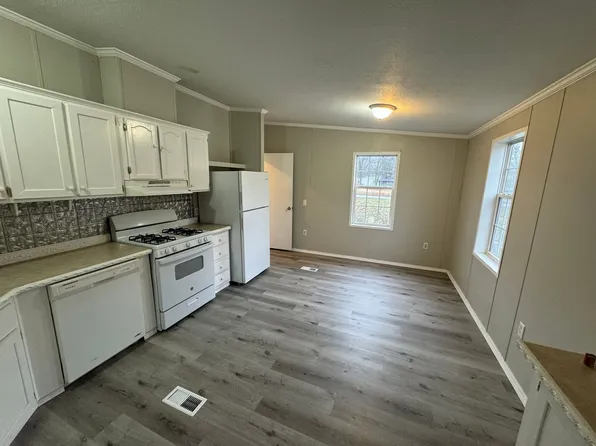 165 E Saint Charles St, Sulphur Rock, AR 72579