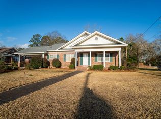 372 Barkley St, Elloree, SC 29047