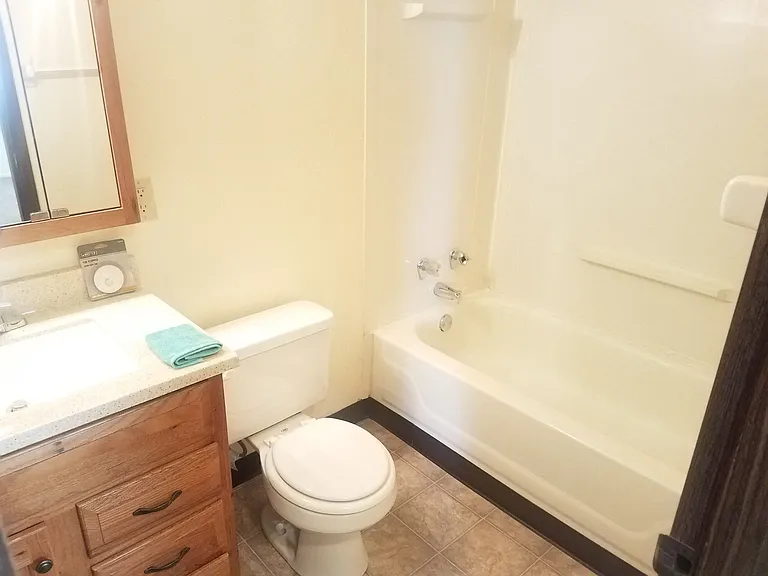 Kimberly Club Apartments — Photo 177