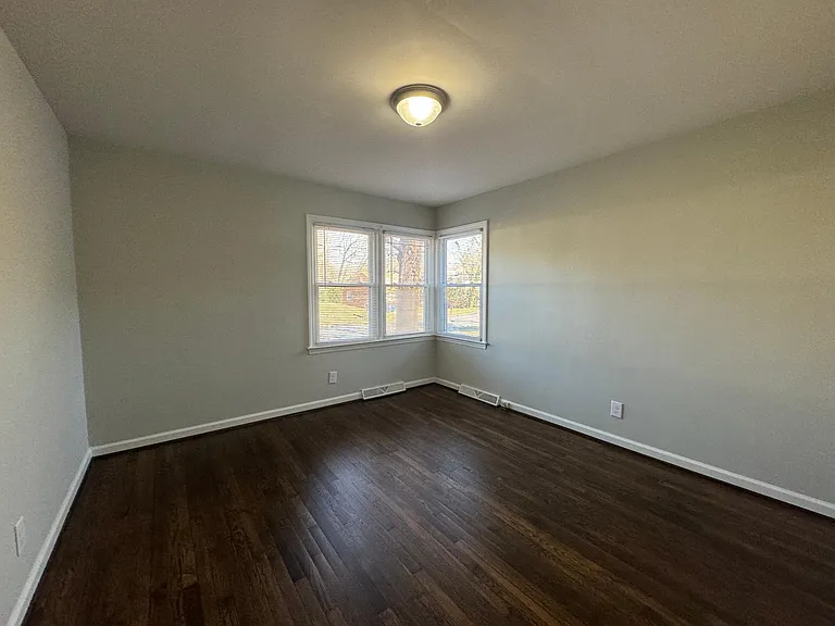 813 Idlewood Dr — Photo 10