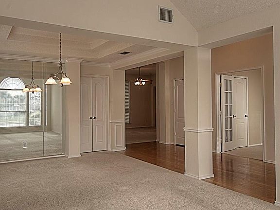 4th image of 5609 Canyon Dr