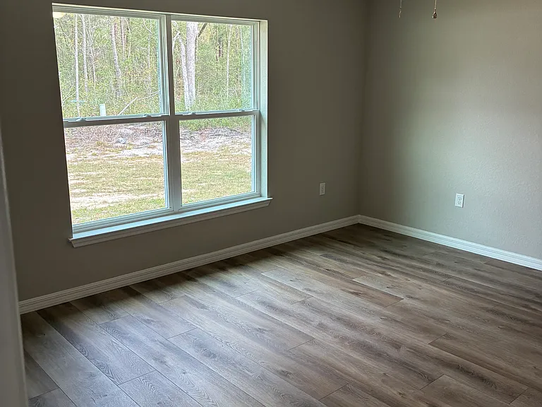 1631 W Hill Ln — Photo 8