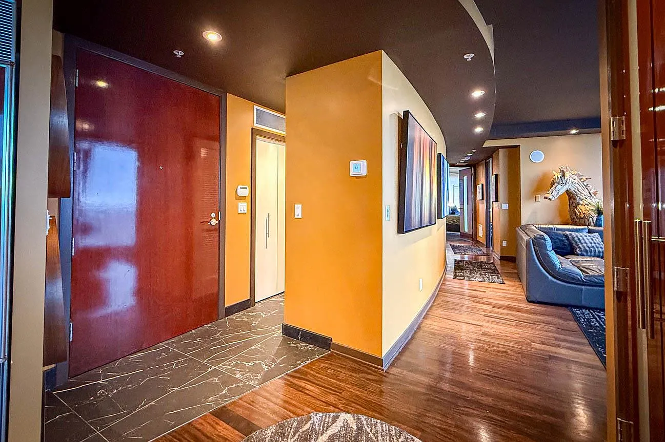 2 bed, 1554 sqft, $5,950 — Photo 2