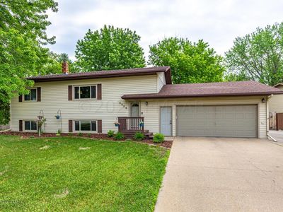 2328 22nd St S, Fargo, ND, 58103