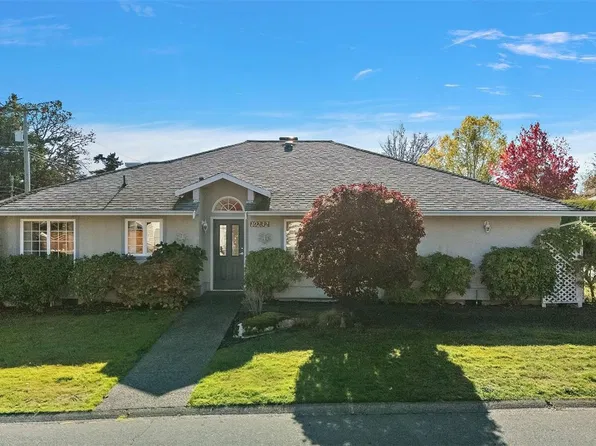 10232 Resthaven Dr, Sidney, BC V8L 3H1