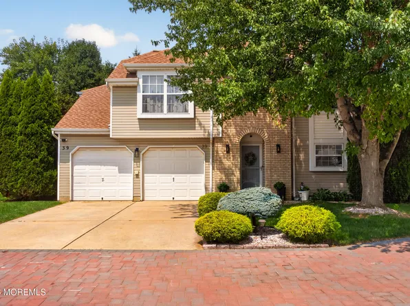 39 Kentucky Way, Freehold, NJ 07728