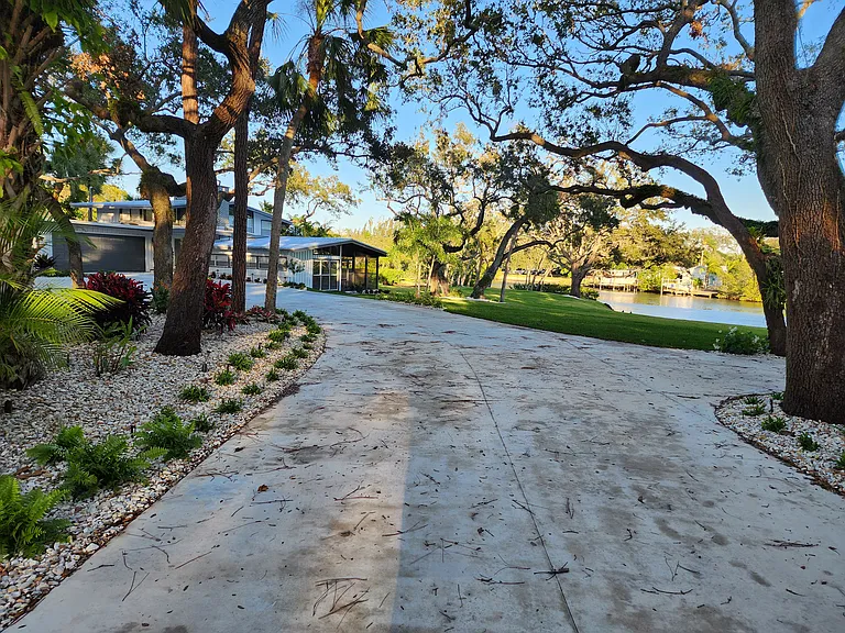 2383 Florinda St — Photo 30