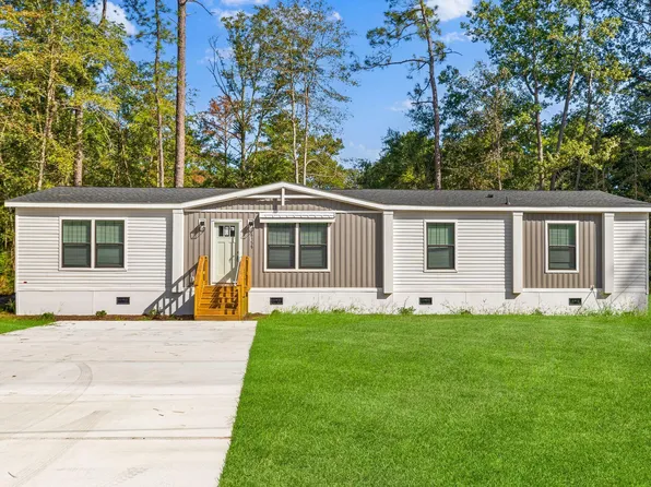 6156 Smith Rd, Ravenel, SC 29470