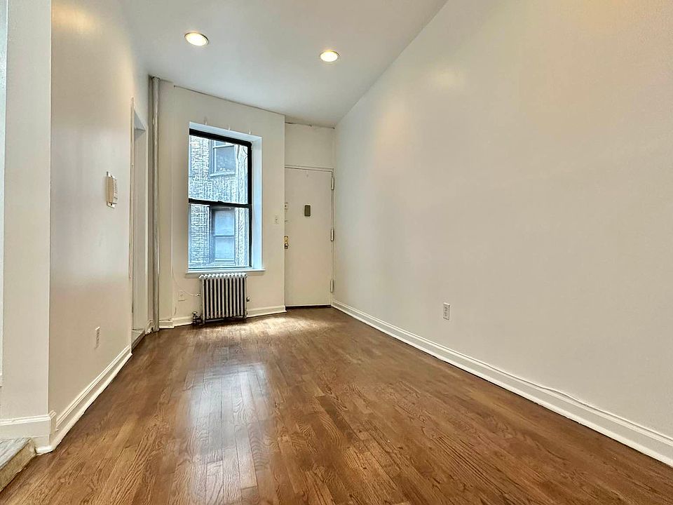 2nd image of 509 E 73rd St APT 6