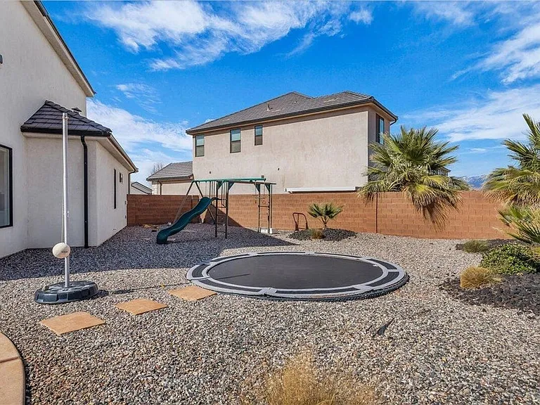 4159 S 490 E — Photo 36