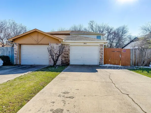 1011 Cottonwood Trl, Benbrook, TX 76126