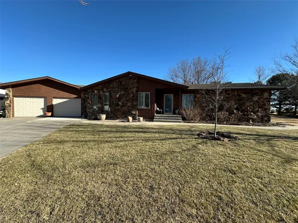 10604 106th Rd, Dodge City, KS 67801