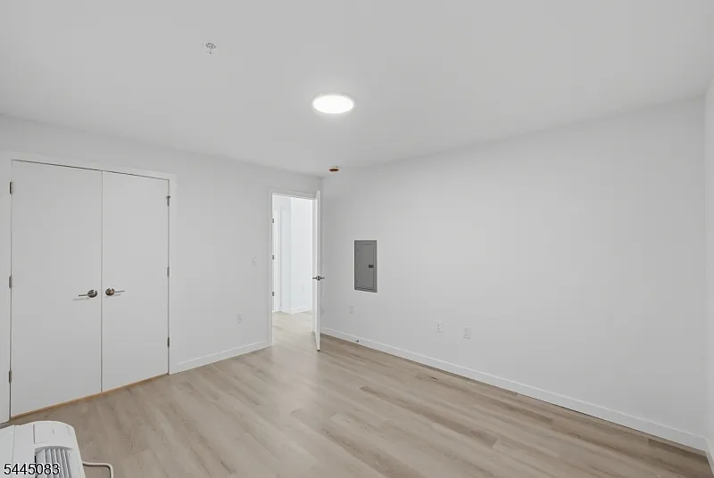 2 bed, 1.0 bath, 710 sqft, $2,275 — Photo 4