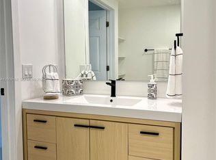 3500 Coral Way APT 1102, Miami, FL 33145