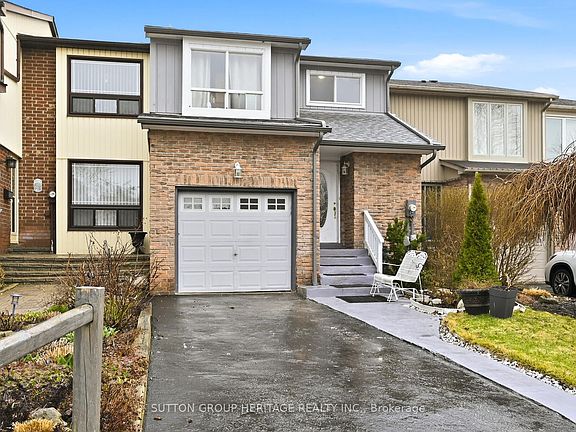 2nd image of 1778 Bronte Sq