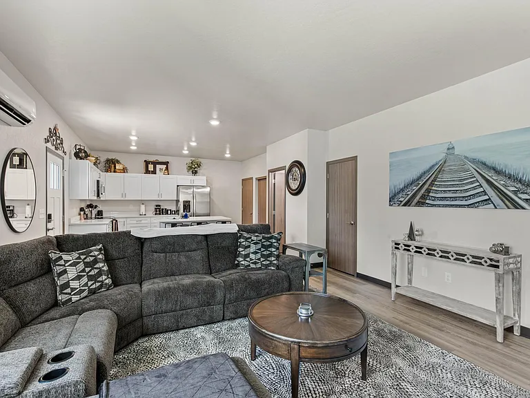 1911 W Boone Ave #3 — Photo 12